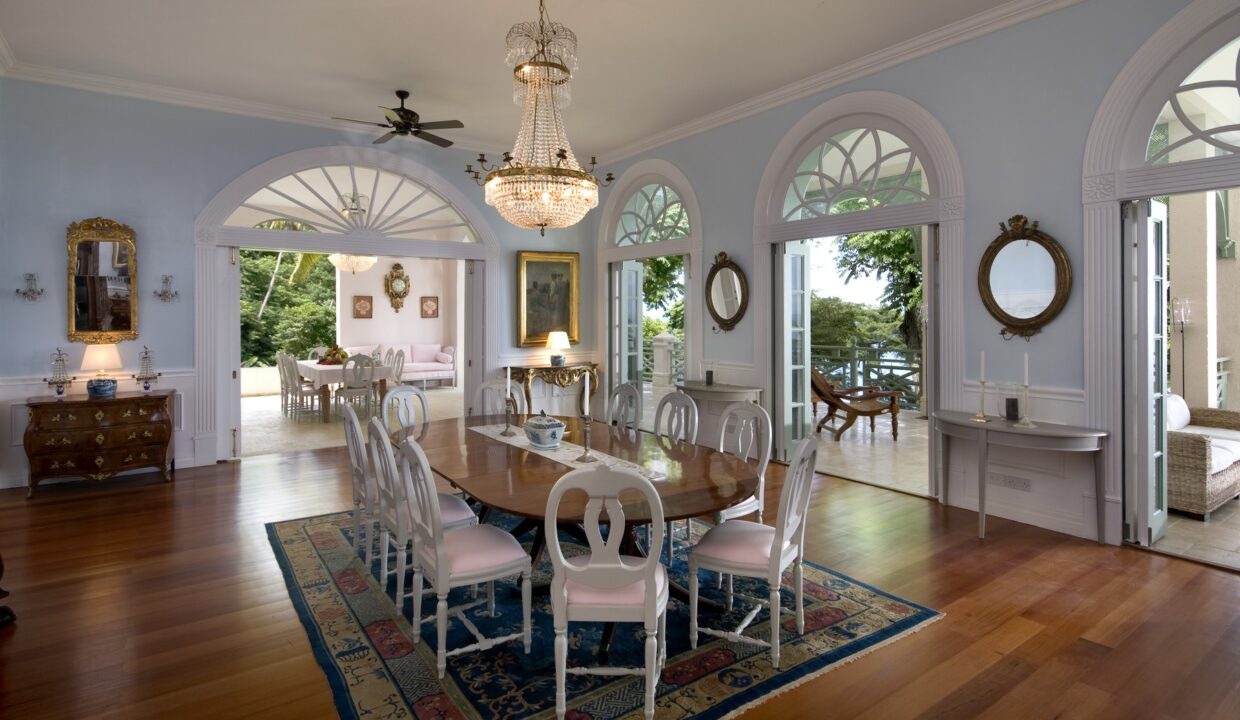 5D6CCCC0-B9DB-C3DD-F7F8-990D95BF2151_GABRIEL-HOUSE-ST-LUCIA-DINE-INSIDE