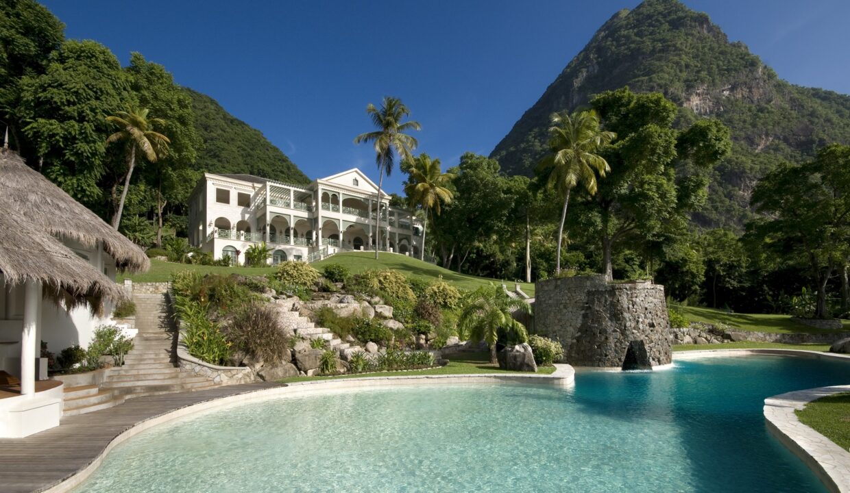 B20ED47A-7C4C-B238-0AEA-BBE496AC5ED3_Main-front