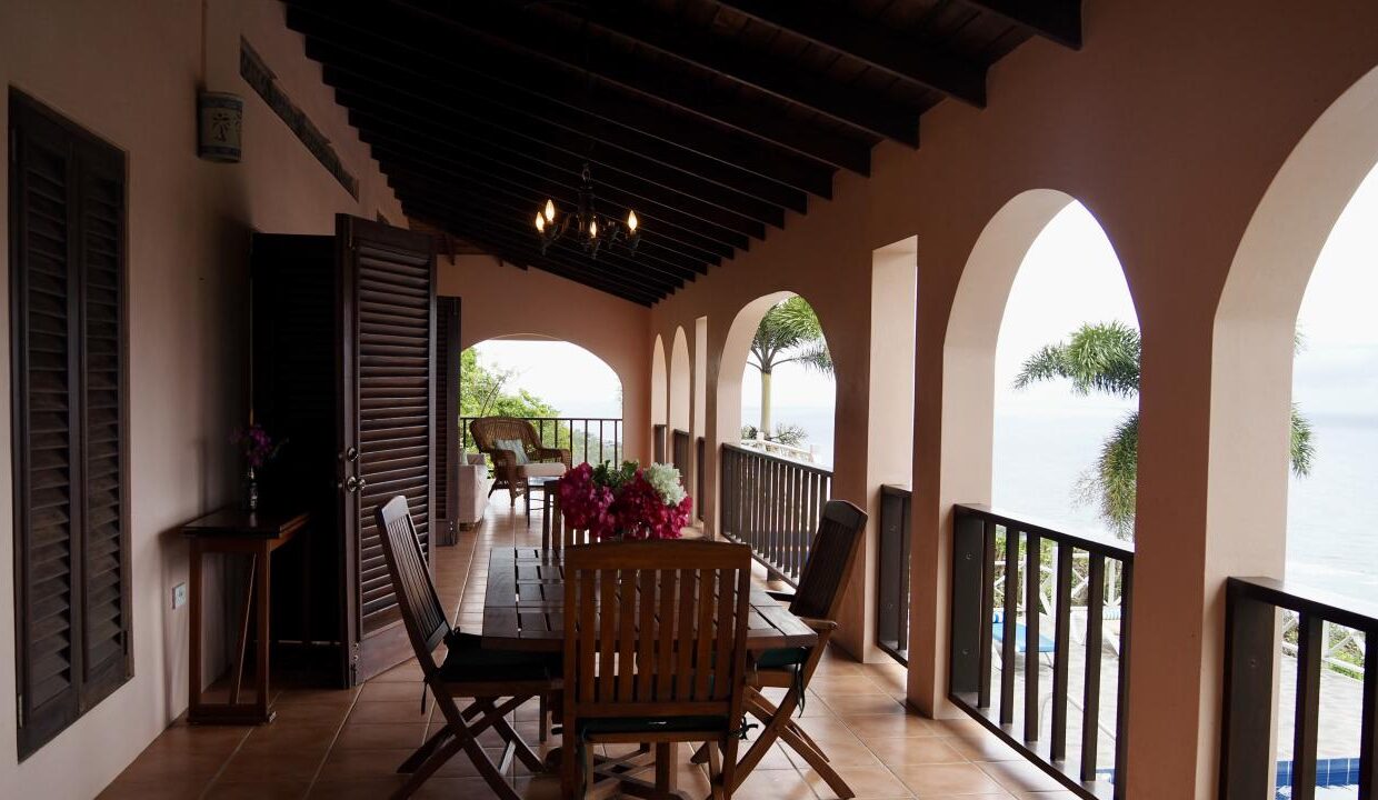 BEF55EAC-8F74-3BCC-4204-BFD1EE0ECF58_p1300041