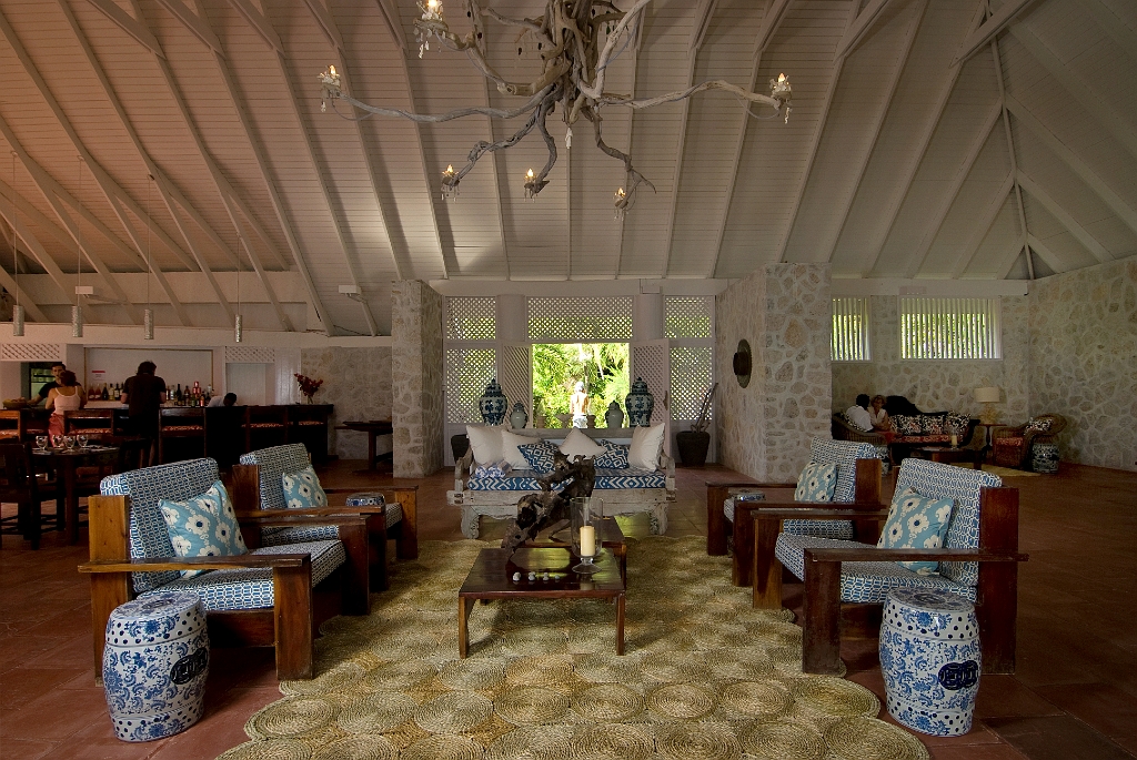 Beach_House_interior_Sugar_Reef_Bequia